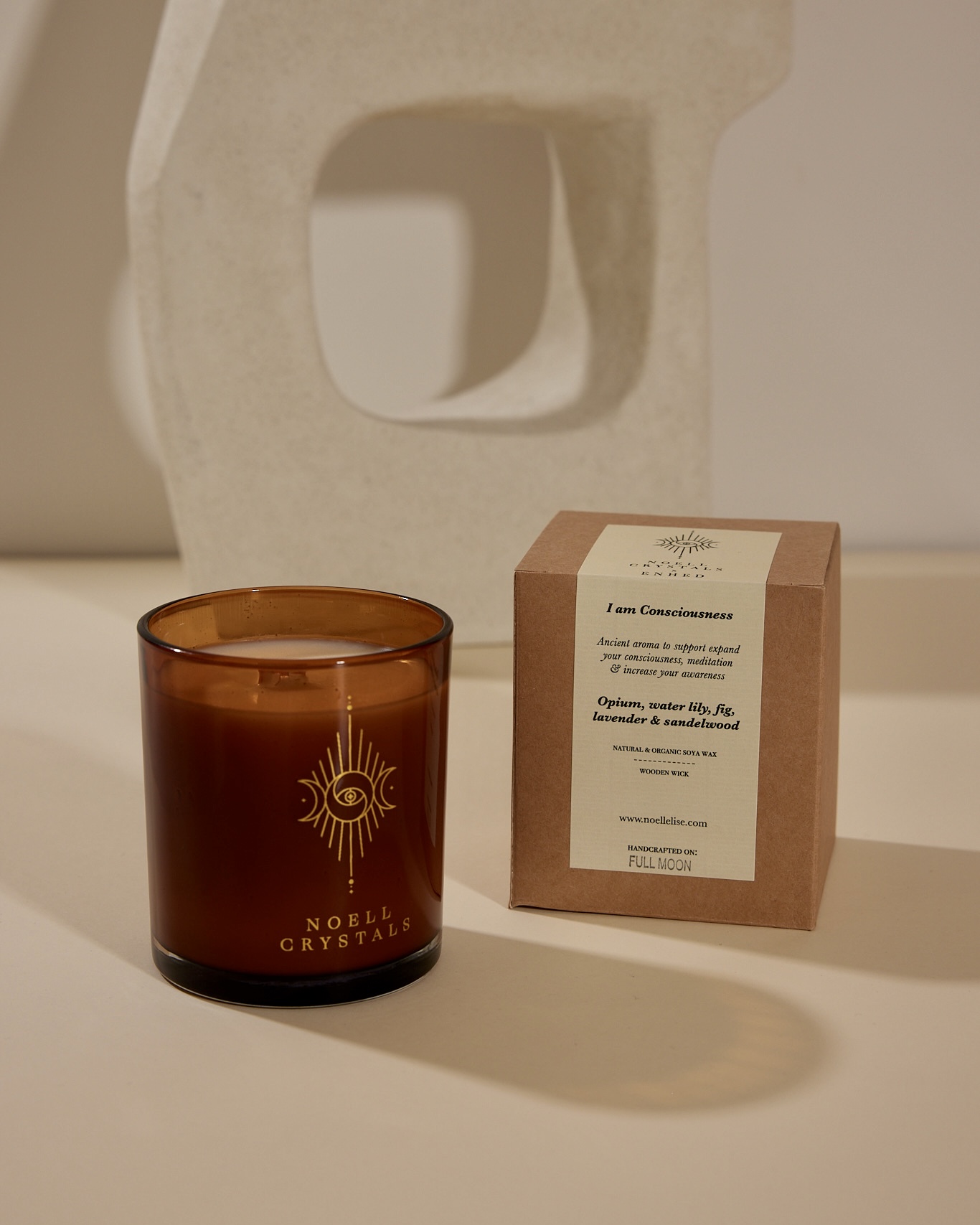 Soyavokslys ‘I am Consciousness’ med trævæge